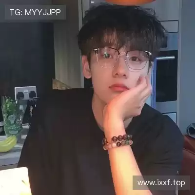 滑璇鸣